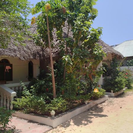 H&H bungalows Nungwi Exterior foto