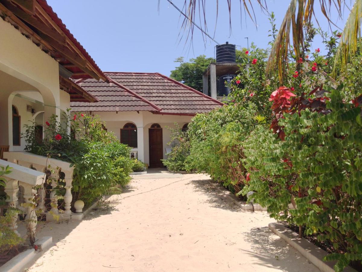 H&H bungalows Nungwi Exterior foto